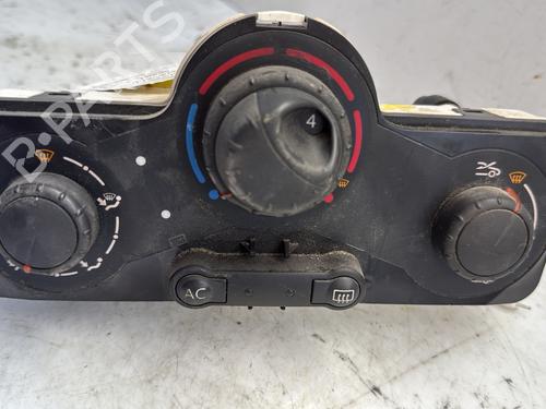 Climate control RENAULT CLIO III (BR0/1, CR0/1) 1.2 16V (BR02, BR0J, BR11, CR02, CR0J, CR11) | BP27279348I5 