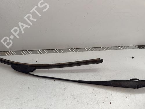 Used Front windshield wiper arm DACIA SANDERO II 1.5 dCi (90 hp) 21331902
