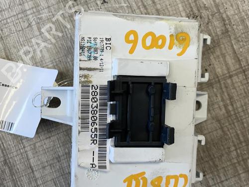 Used Control unit RENAULT CLIO III (BR0/1, CR0/1) 1.2 16V (BR02, BR0J, BR11, CR02, CR0J, CR11) (75 hp) 21358888