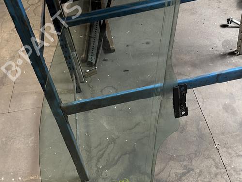 Used Front left door window VW FOX Hatchback (5Z1, 5Z3, 5Z4) 1.2 (55 hp) 26154313