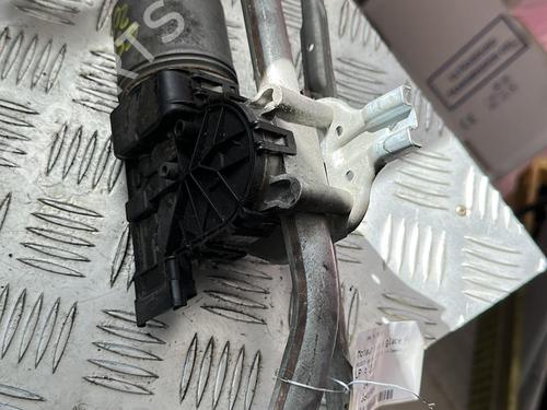 Used Front wiper motor PEUGEOT 207 (WA_, WC_) 1.4 16V (95 hp) 21332720