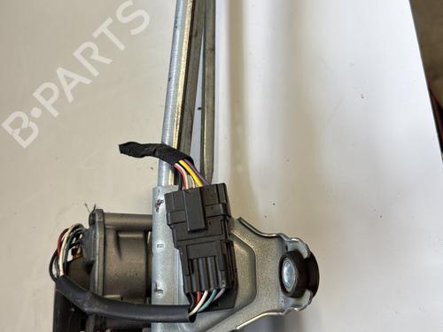 Used Front wiper motor RENAULT TRAFIC II Van (FL) 2.0 dCi 90 (FL0H) (90 hp) 21329250