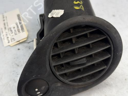 Air vent RENAULT CLIO III (BR0/1, CR0/1) 1.5 dCi | BP24429831I21 