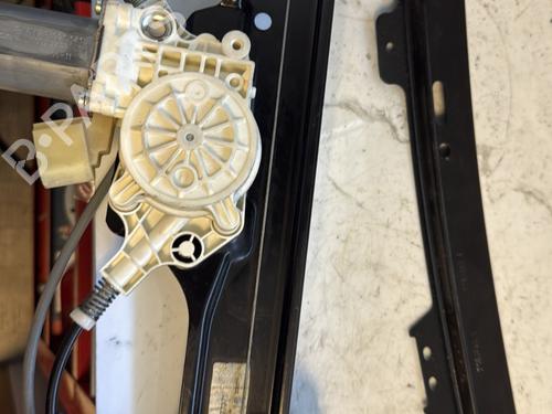 Front left window mechanism BMW 5 (E60) 520 d | BP27220699C22 - Image 3