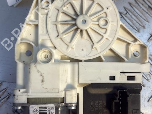 Right rear window motor RENAULT MEGANE III Hatchback (BZ0/1_, B3_) 1.9 dCi (BZ0N, BZ0J) | BP28035137E22 