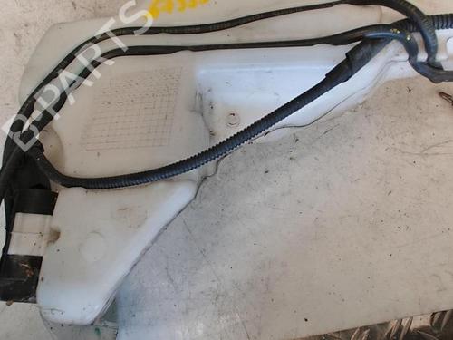 Used Windscreen washer tank FORD FOCUS II (DA_, HCP, DP) 1.6 TDCi (90 hp) 21341930