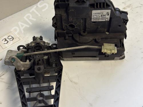 Front right lock OPEL CORSA D (S07) 1.3 CDTI (L08, L68) | BP21347625C97 