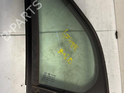 Front right quarter glass CITROËN C3 II (SC_) 1.2 VTi 82 | BP22438683C112 