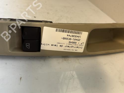 Used Left front window switch NISSAN MICRA III (K12) 1.5 dCi (86 hp) 25133594