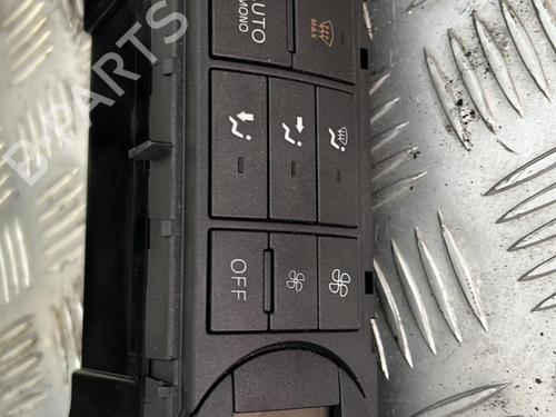 Commande Chauffage FORD FOCUS C-MAX (DM2) 1.8 TDCi (115 hp) 21331296