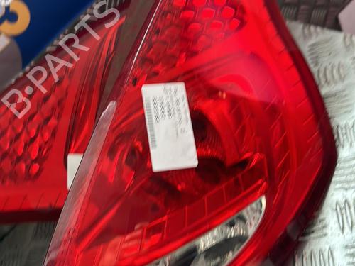 Used Right taillight FORD FIESTA VI (CB1, CCN) 1.4 TDCi (70 hp) 21340927
