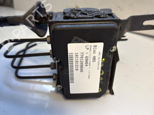 Used ABS pump RENAULT CLIO III (BR0/1, CR0/1) 1.5 dCi (75 hp) 23798196