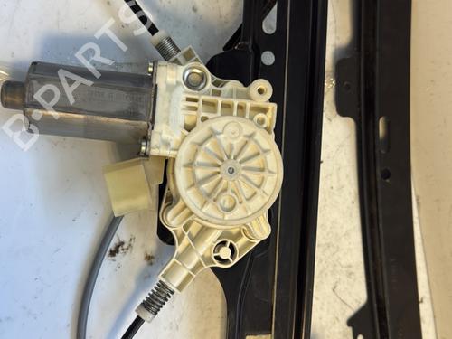 Front left window mechanism BMW 5 (E60) 520 d | BP27220699C22 - Image 1