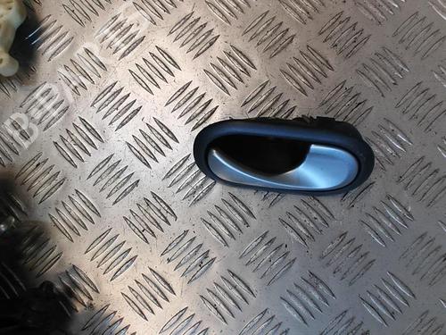 Used Front left interior door handle RENAULT CLIO III (BR0/1, CR0/1) 1.5 dCi (C/BR0G, C/BR1G) (68 hp) 21348178