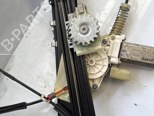 Front right window mechanism BMW 1 (E81) 118 i | BP24646282C23 