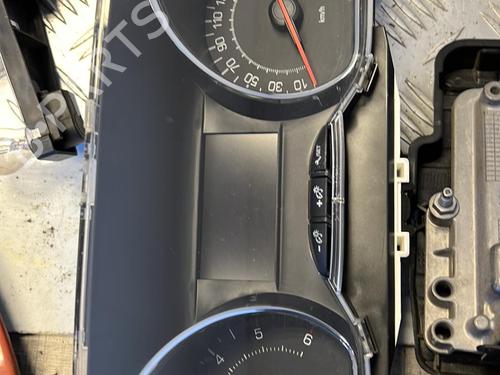 Used Instrument cluster PEUGEOT 208 I (CA_, CC_) 1.4 HDi (68 hp) 21330623