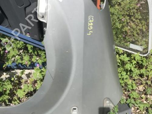 Forskærm venstre TOYOTA COROLLA Verso (ZER_, ZZE12_, R1_) 2.2 D-4D (AUR10_, AUR10R) (136 hp) 21349503