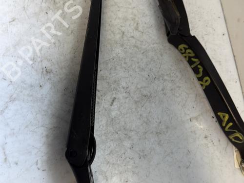 Front windshield wiper arm FIAT 500X (334_) 1.6 D Multijet (334AXA1B, 334AXA11) | BP24295952C143