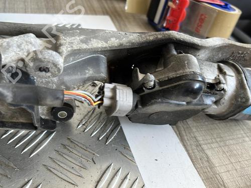 Used Front wiper motor MAZDA 2 (DE_, DH_) 1.4 MZR-CD (68 hp) 21354484
