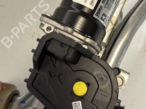 Used Front wiper motor PEUGEOT 2008 II (UD_, US_, UY_, UJ_, UR_, UC_) 1.2 PureTech 130 (USHNS, URHNS) (130 hp) 21347841