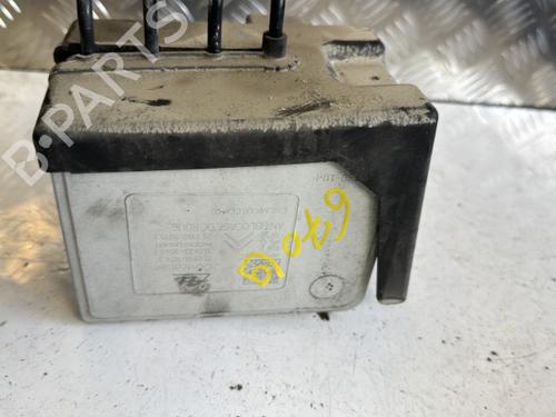 Used ABS pump PEUGEOT 208 I (CA_, CC_) 1.6 HDi (114 hp) 21330408