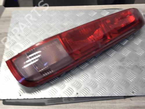 Used Right taillight NISSAN X-TRAIL I (T30) 2.2 Di 4x4 (114 hp) 21846328