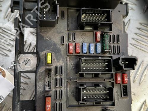 Used Fuse box PEUGEOT 206+ (2L_, 2M_) 1.4 HDi eco 70 (68 hp) 25269576