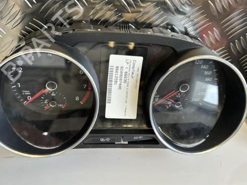 Used Instrument cluster VW POLO V (6R1, 6C1) 1.0 (60 hp) 21333452