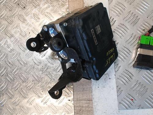 Used ABS pump VOLVO S60 II (134) D3 (163 hp) 21352511