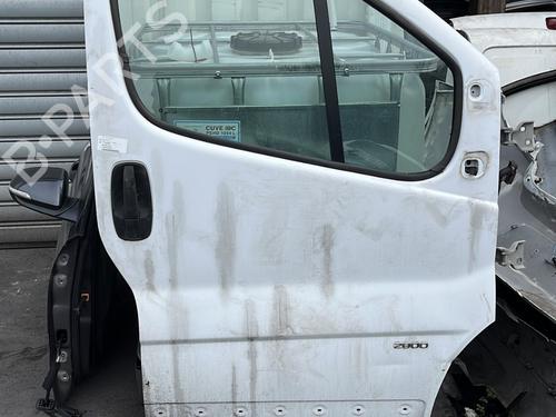 Used Right front door OPEL VIVARO A Van (X83) 2.0 CDTI (F7) (114 hp) 25269403