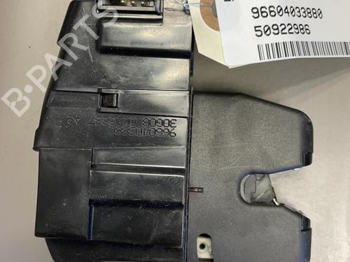 Used Tailgate lock PEUGEOT 308 I (4A_, 4C_) 1.6 HDi (90 hp) 21350914