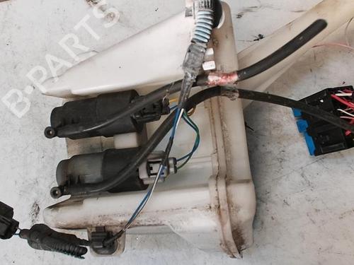 Used Windscreen washer tank TOYOTA YARIS (_P13_) 1.3 (NSP130_, NSP130) (99 hp) 21334232