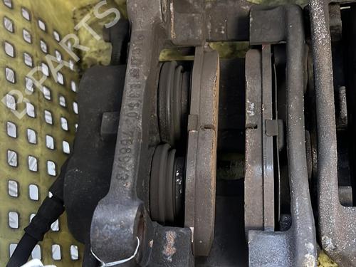 Used Left front brake caliper RENAULT TRAFIC II Van (FL) 2.5 dCi 135 (FL0D) (135 hp) 21341152