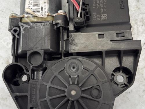 Used Right front window motor RENAULT MEGANE III Hatchback (BZ0/1_, B3_) 1.5 dCi (106 hp) 24505265