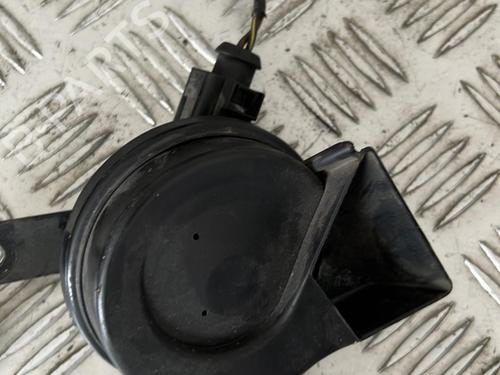 Used Horn VW POLO (9N_, 9A_) 1.4 16V (75 hp) 21846873