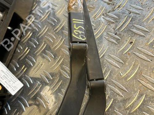Used Front windshield wiper arm VW POLO (9N_, 9A_) 1.2 (60 hp) 21848056