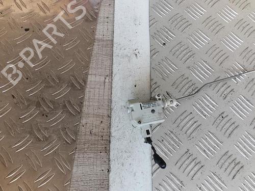 Used Fuel door actuator VW GOLF VI (5K1) 1.6 TDI (90 hp) 21345284