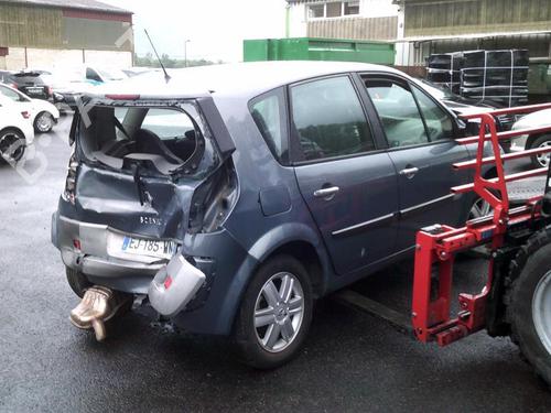 Fuse box RENAULT SCÉNIC II (JM0/1_) 1.9 dCi | BP21358642E1 