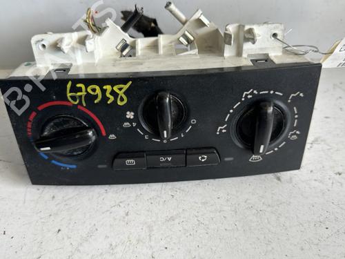 Used Climate control PEUGEOT EXPERT Van (VF3A_, VF3U_, VF3X_) 1.6 HDi 90 16V (90 hp) 21353424
