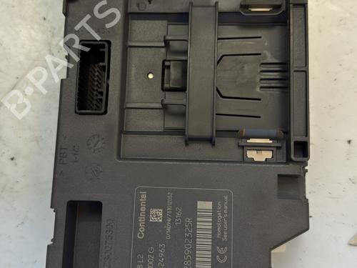 Used Card reader RENAULT CLIO IV (BH_) 0.9 TCe 90 (BHNF, BHMA, BHMH, BHJK, BHJR) (90 hp) 27633799