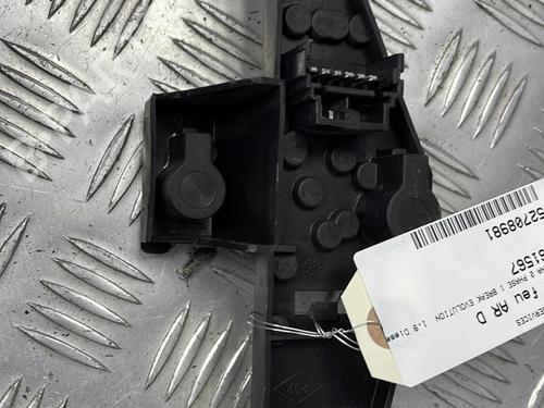 Used Lamp holder RENAULT LAGUNA II Grandtour (KG0/1_) 1.9 dCi (KG0G) (120 hp) 21846598