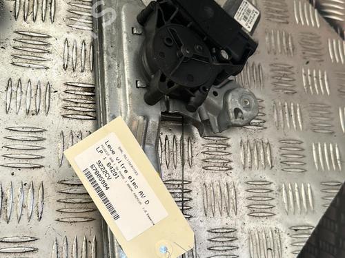 Vindusheismekanisme høyre foran PEUGEOT 308 SW I (4E_, 4H_) 1.6 16V (150 hp) 21356635