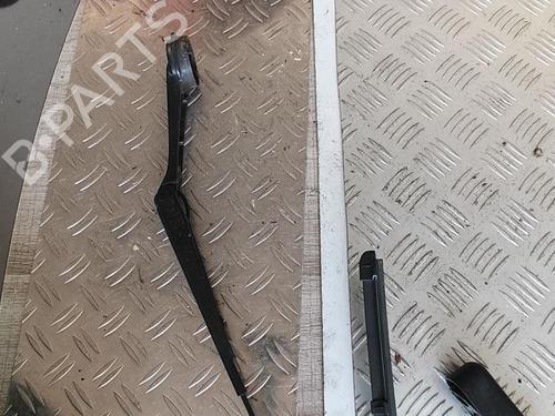 Used Front windshield wiper arm FORD FOCUS III 2.0 TDCi (115 hp) 21335702