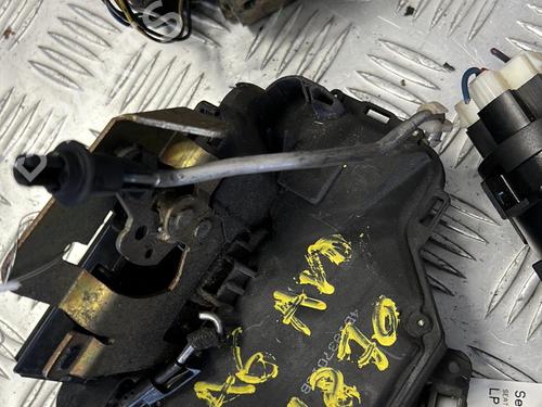 Used Front right lock AUDI ALLROAD C5 (4BH) 2.5 TDI quattro (180 hp) 21847120