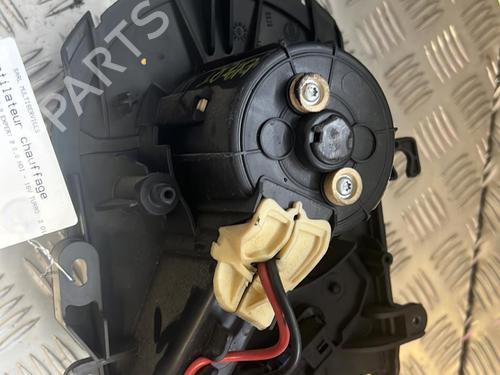 Used Heater blower motor PEUGEOT EXPERT Van (VF3A_, VF3U_, VF3X_) 2.0 HDi 130 (128 hp) 21341180