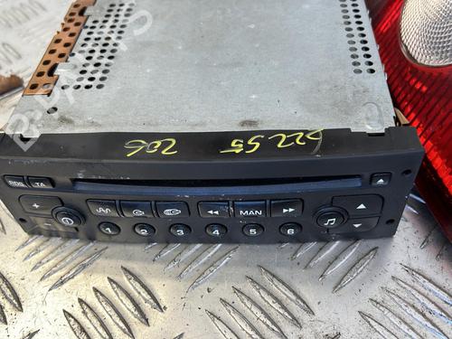 Bilradio PEUGEOT 206 Hatchback (2A/C) 1.4 i (75 hp) 21357303