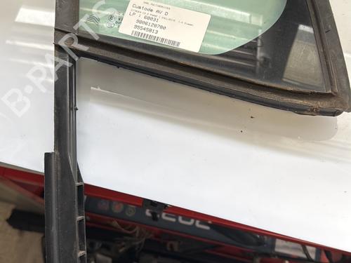 Front right quarter glass CITROËN C3 II (SC_) 1.4 HDi 70 (SC8HZC, SC8HR0, SC8HP4) | BP21347783C112 