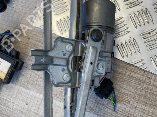 Used Front wiper motor PEUGEOT PARTNER Box Body/MPV 1.6 HDi 16V (90 hp) 21351231
