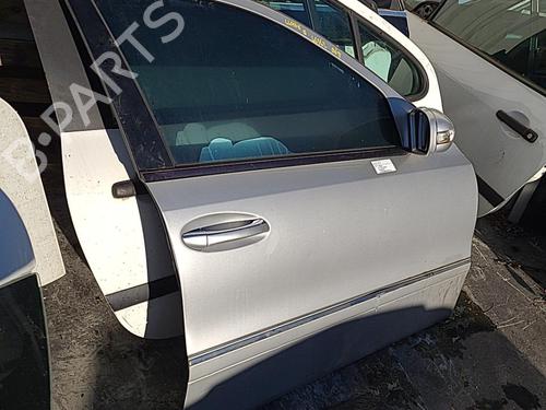 Used Right front door MERCEDES-BENZ E-CLASS (W211) E 220 CDI (211.006) (150 hp) 21344492