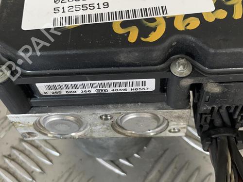 Used ABS pump RENAULT MEGANE II Estate (KM0/1_) 1.5 dCi (KM02, KM13) (101 hp) 21350851